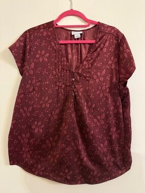 Liz Claiborne Burgundy Floral V-Neck Henley Blouse - NWOT